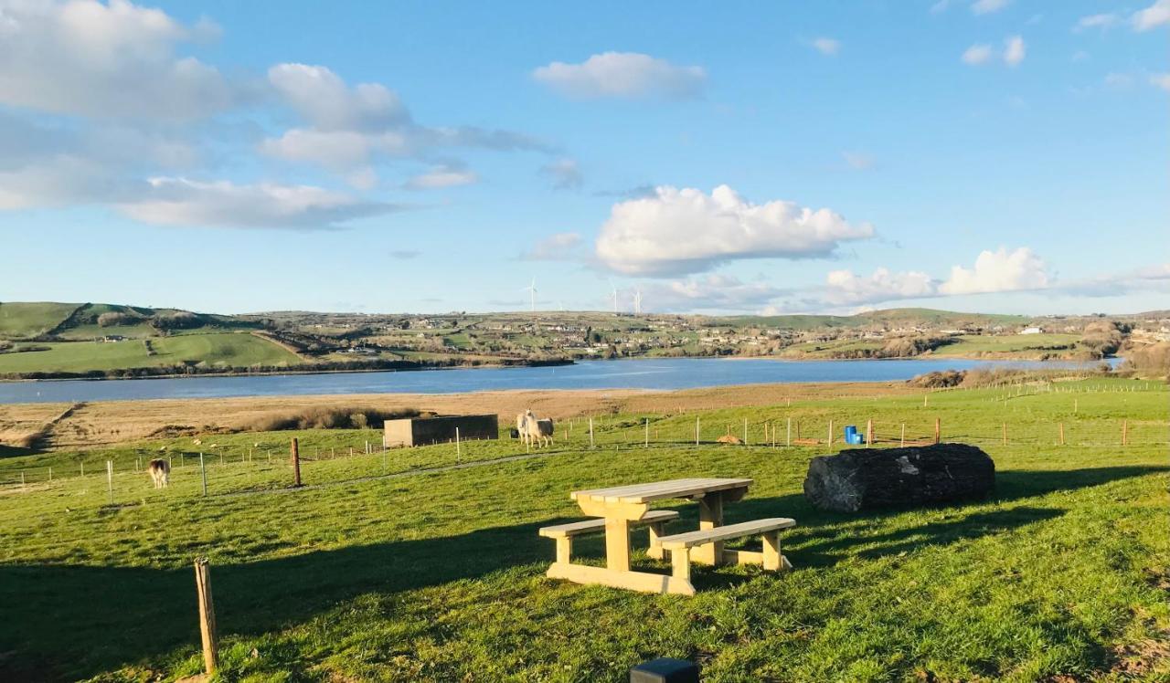 The Beautiful Lazy Llama Shepherd Hut Farm Holiday home *